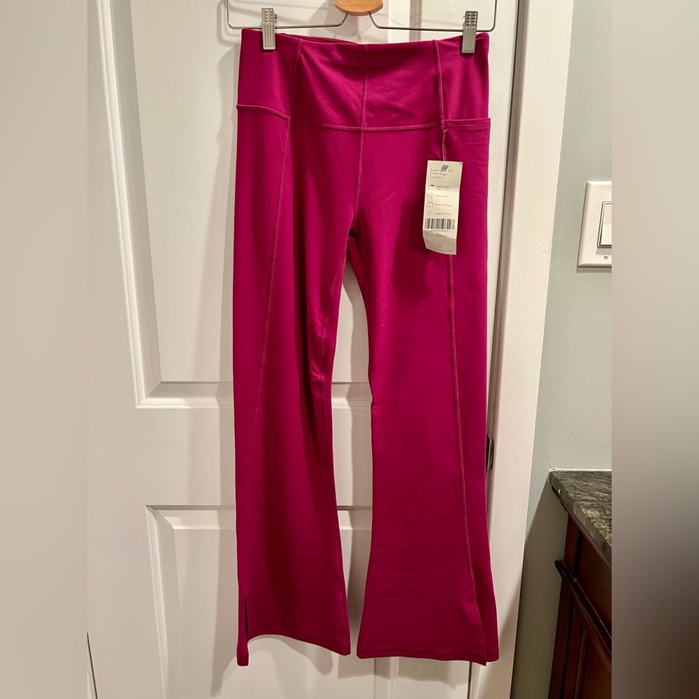 NWT Sweaty Betty Super Soft 30” Flare Yoga Pants size M